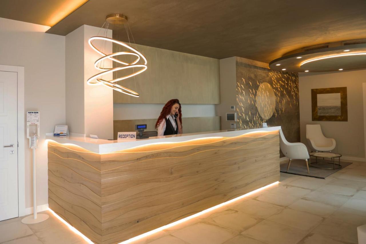 La Perla Hotel Camerano Eksteriør billede